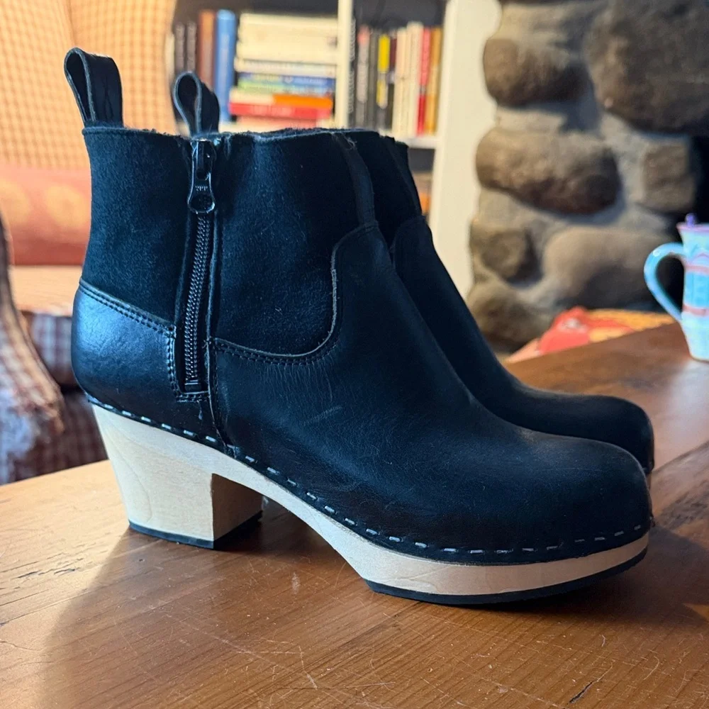Swedish Hasbeens Shearling Lined Ankle Boots - Picture 1 of 5